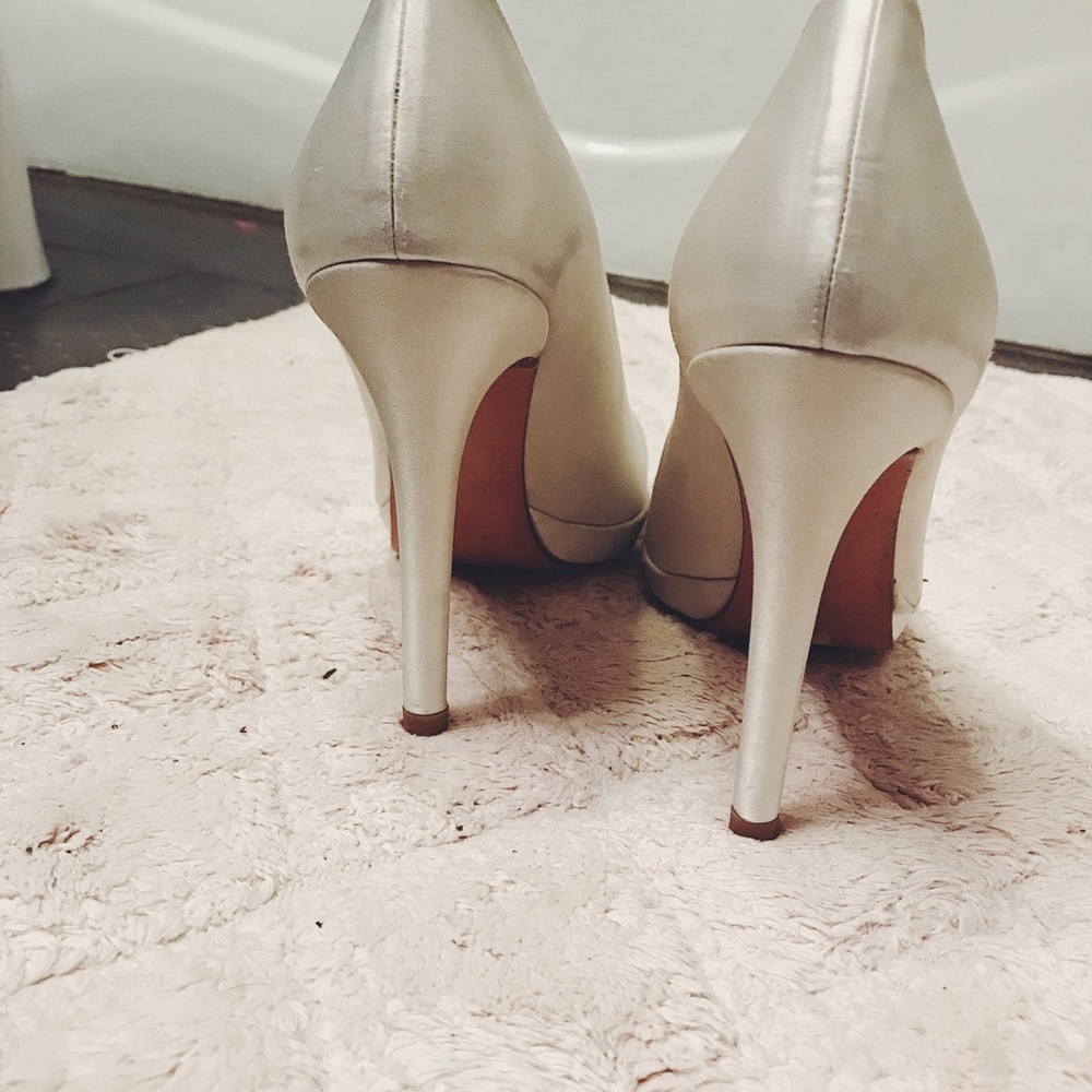 Stuart Weitzman Pumps - image 4